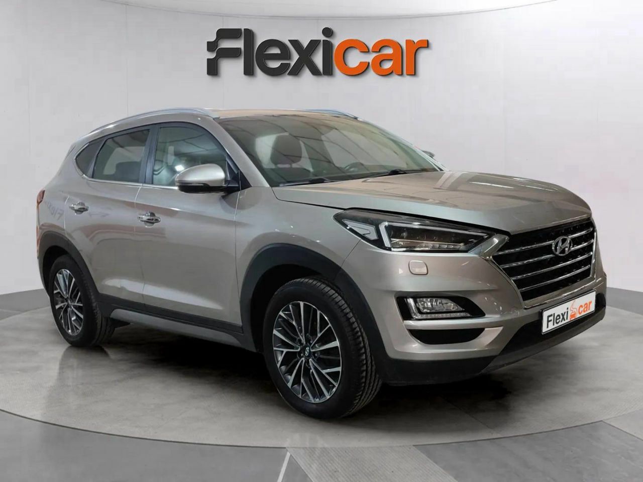 Hyundai i10 color blanco  de segunda mano - hyundai tucson 2019 /