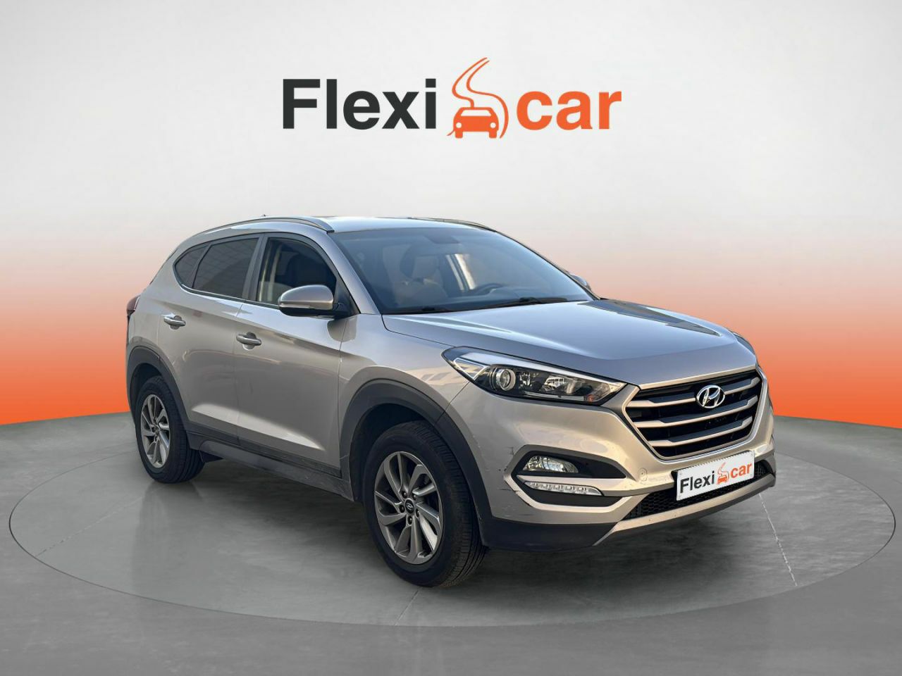 Hyundai i10 color blanco  de segunda mano - hyundai tucson 2016 /