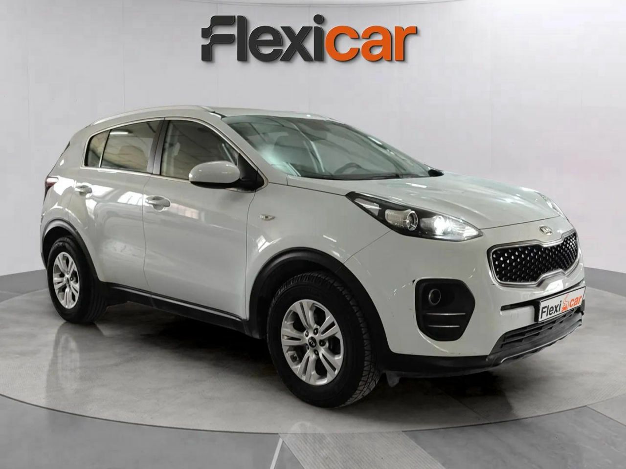 Mucho menos piensas mucho  de segunda mano - kia sportage 2016 /
