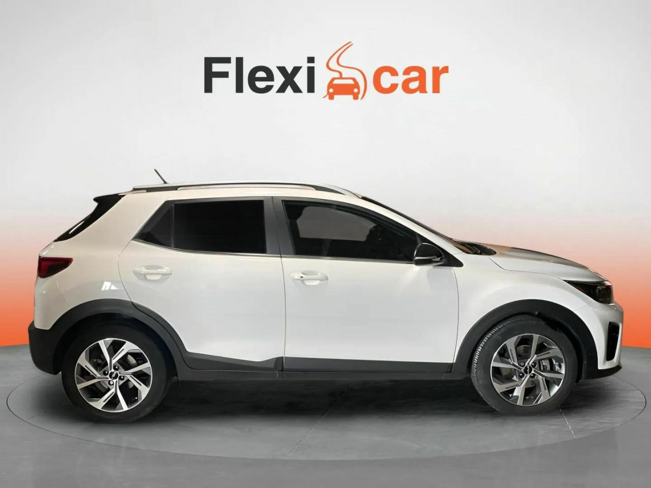 kia stonic 2023 / foto grande (2)
