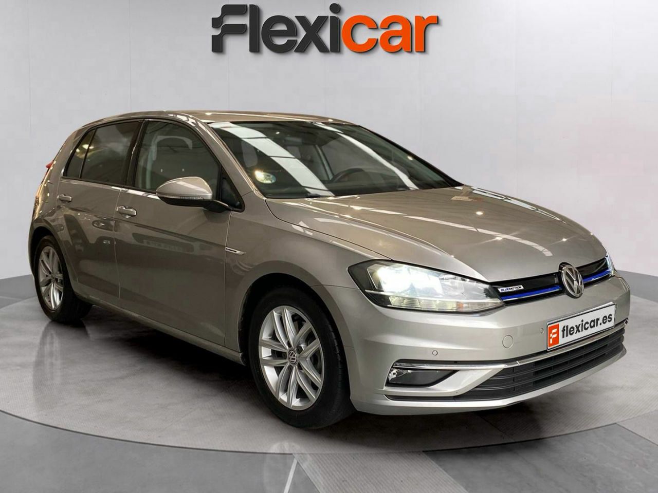 Foto volkswagen golf 2019 /