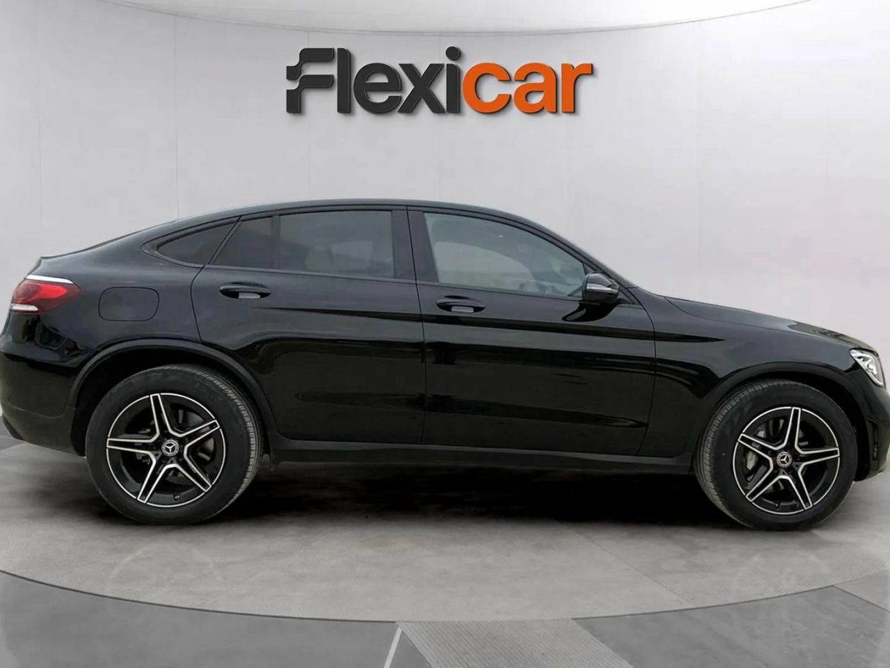 mercedes glc 2023 / foto grande (3)