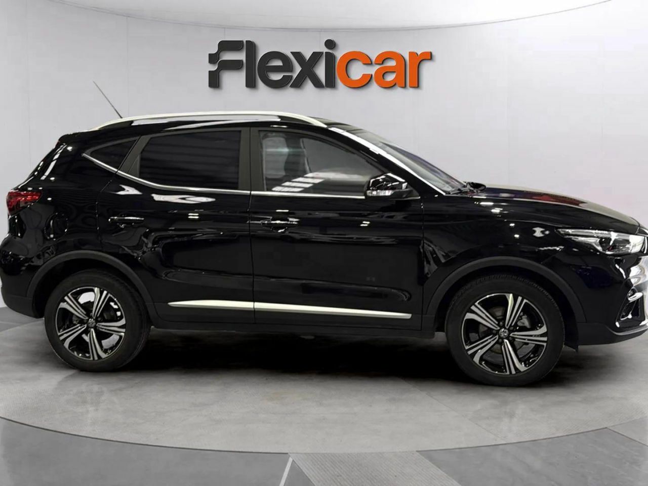 mg zs 2023 / foto grande (3)