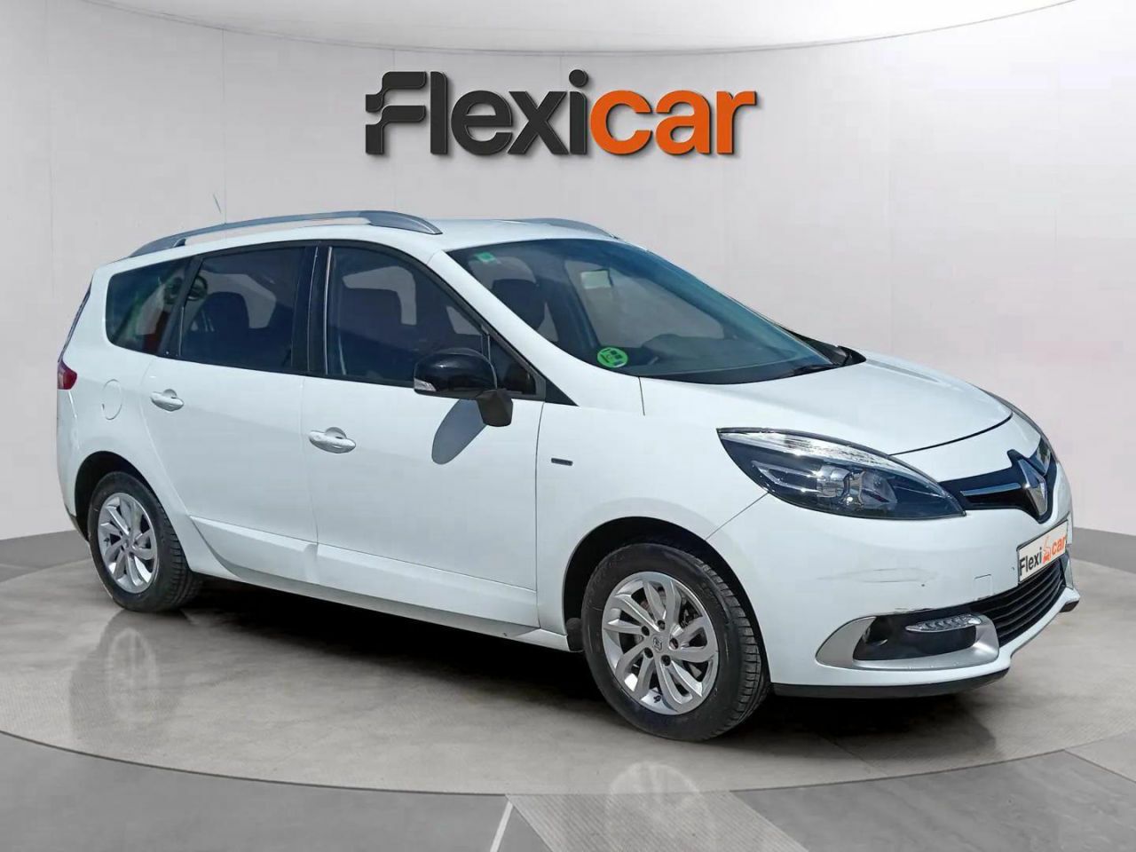 Renault kangoo con cambio manual  de segunda mano - renault grand scénic 2015 /