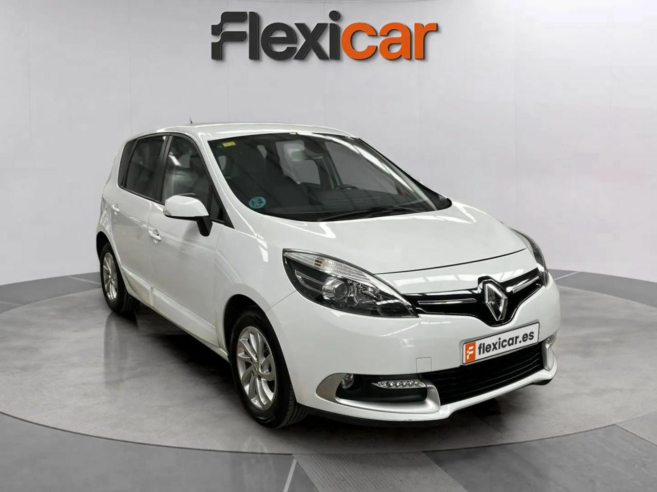 Renault kangoo con cambio manual  de segunda mano - renault scénic 2016 /