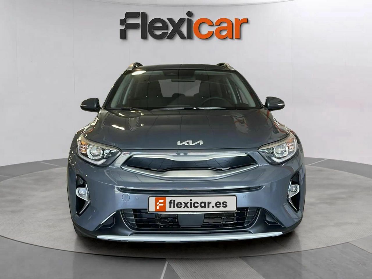 kia stonic 2022 / foto grande (3)