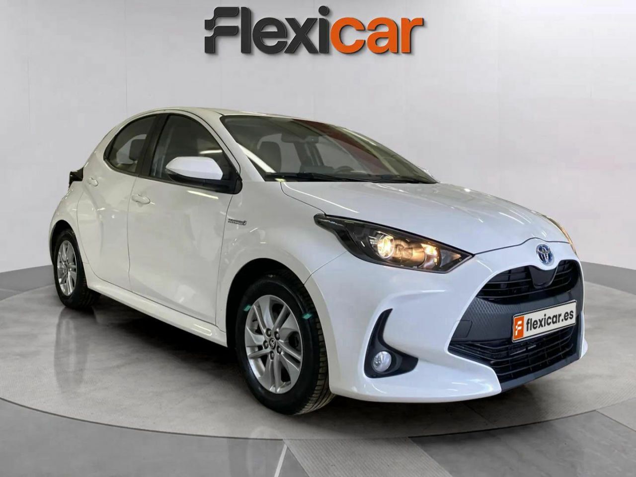 Foto toyota yaris 2021 /