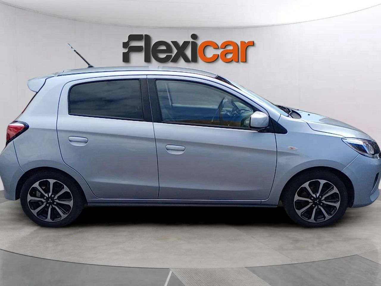 mitsubishi space star 2022 / foto grande (3)