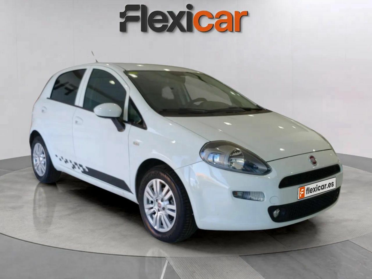 Foto fiat punto 2016 /