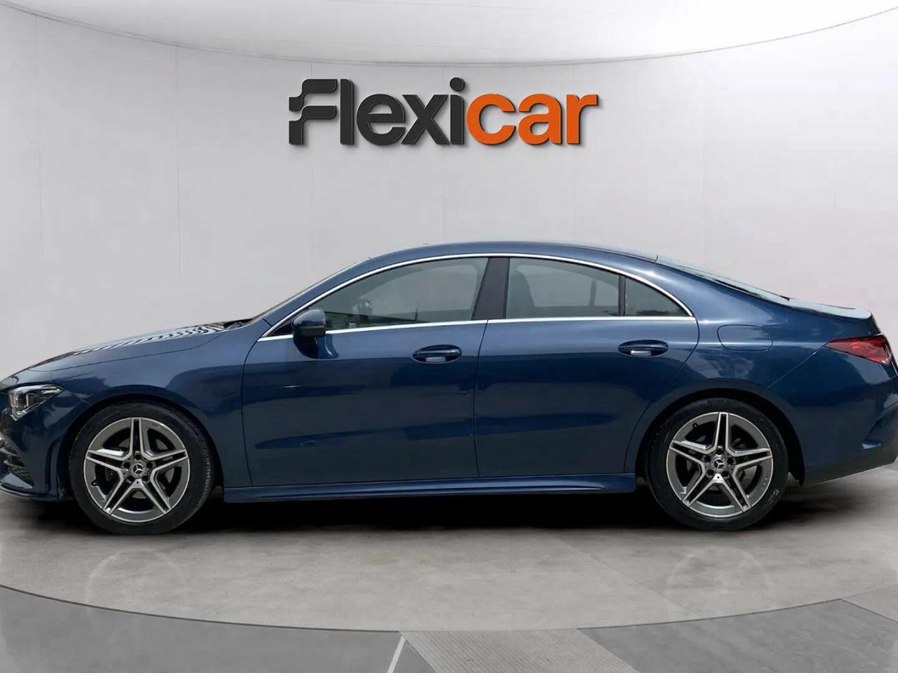 mercedes cla 2023 / foto grande (3)