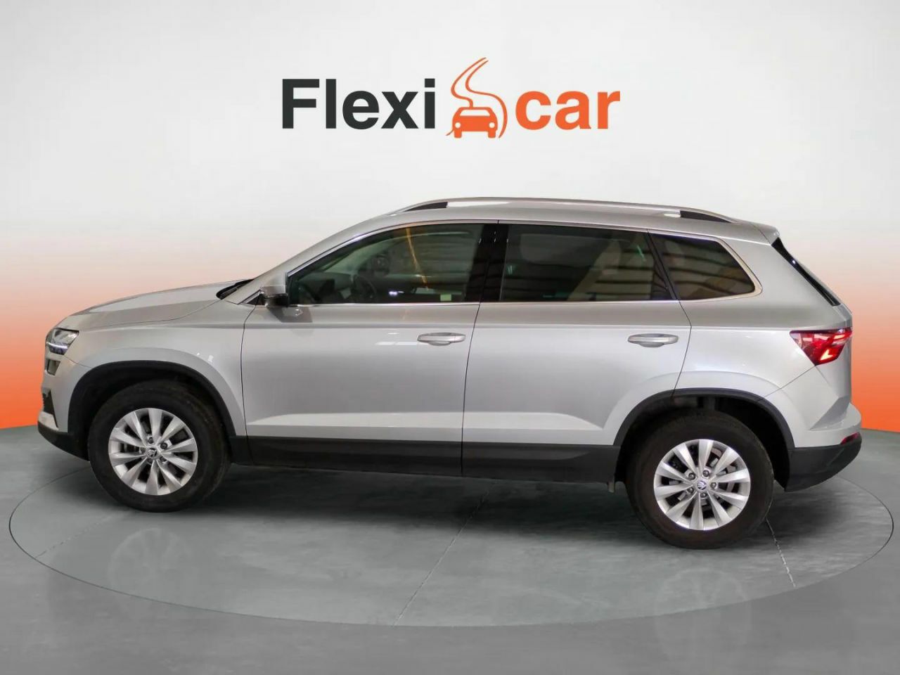 skoda karoq 2023 / foto grande (3)