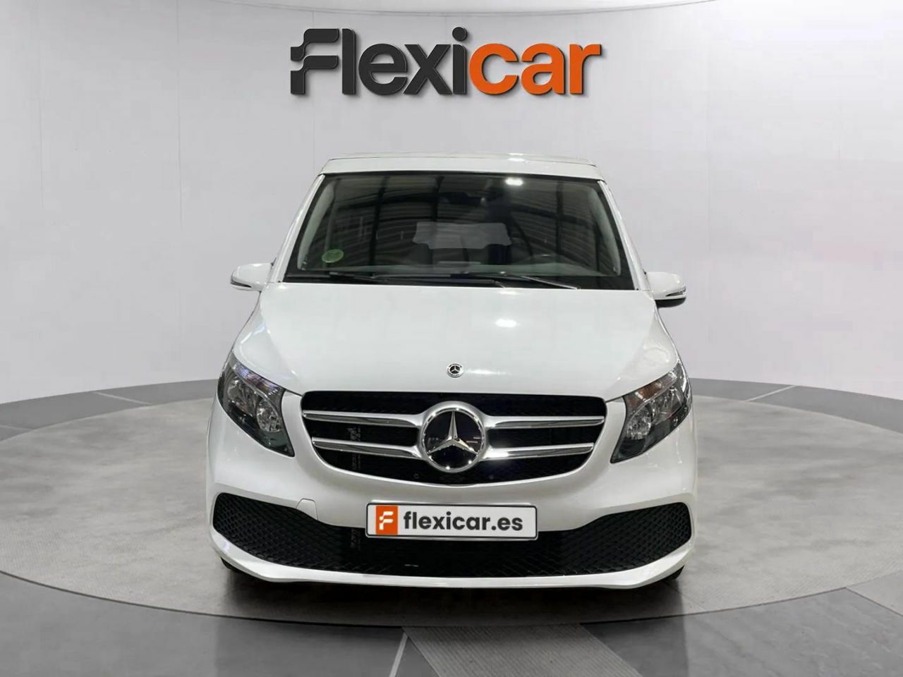 mercedes clase v 2023 / foto grande (2)