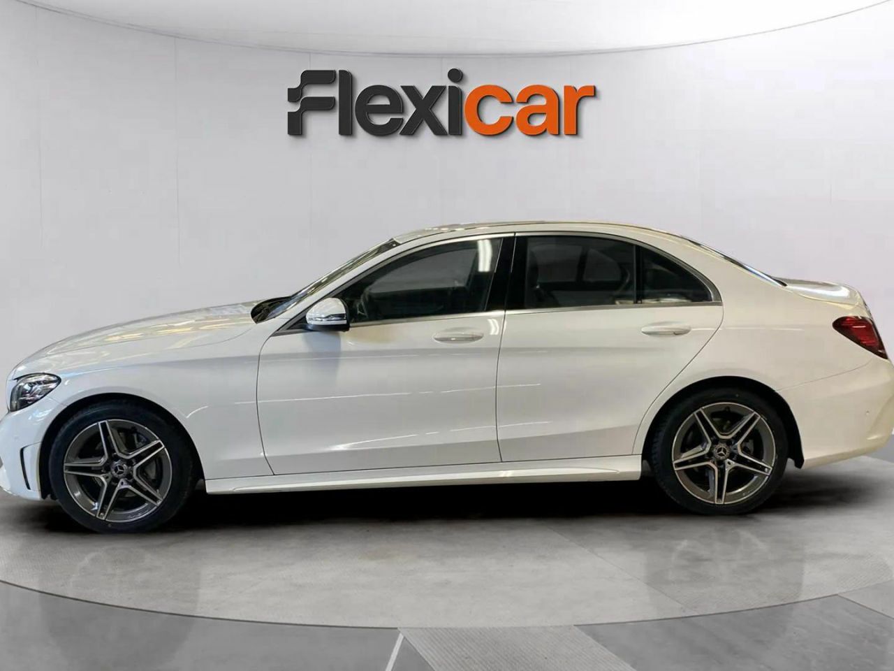 mercedes clase c 2019 / foto grande (3)