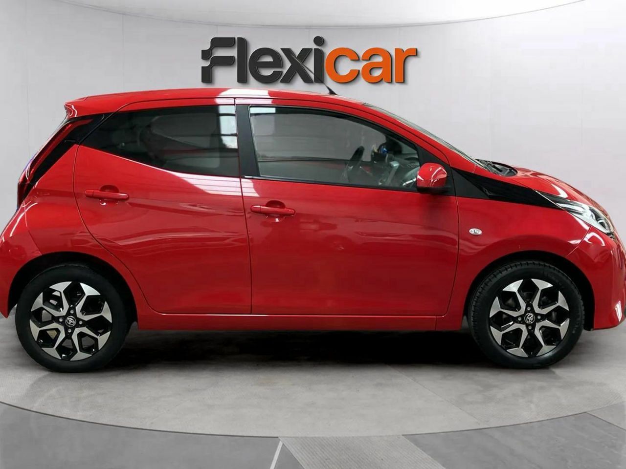 toyota aygo 2021 / foto grande (2)