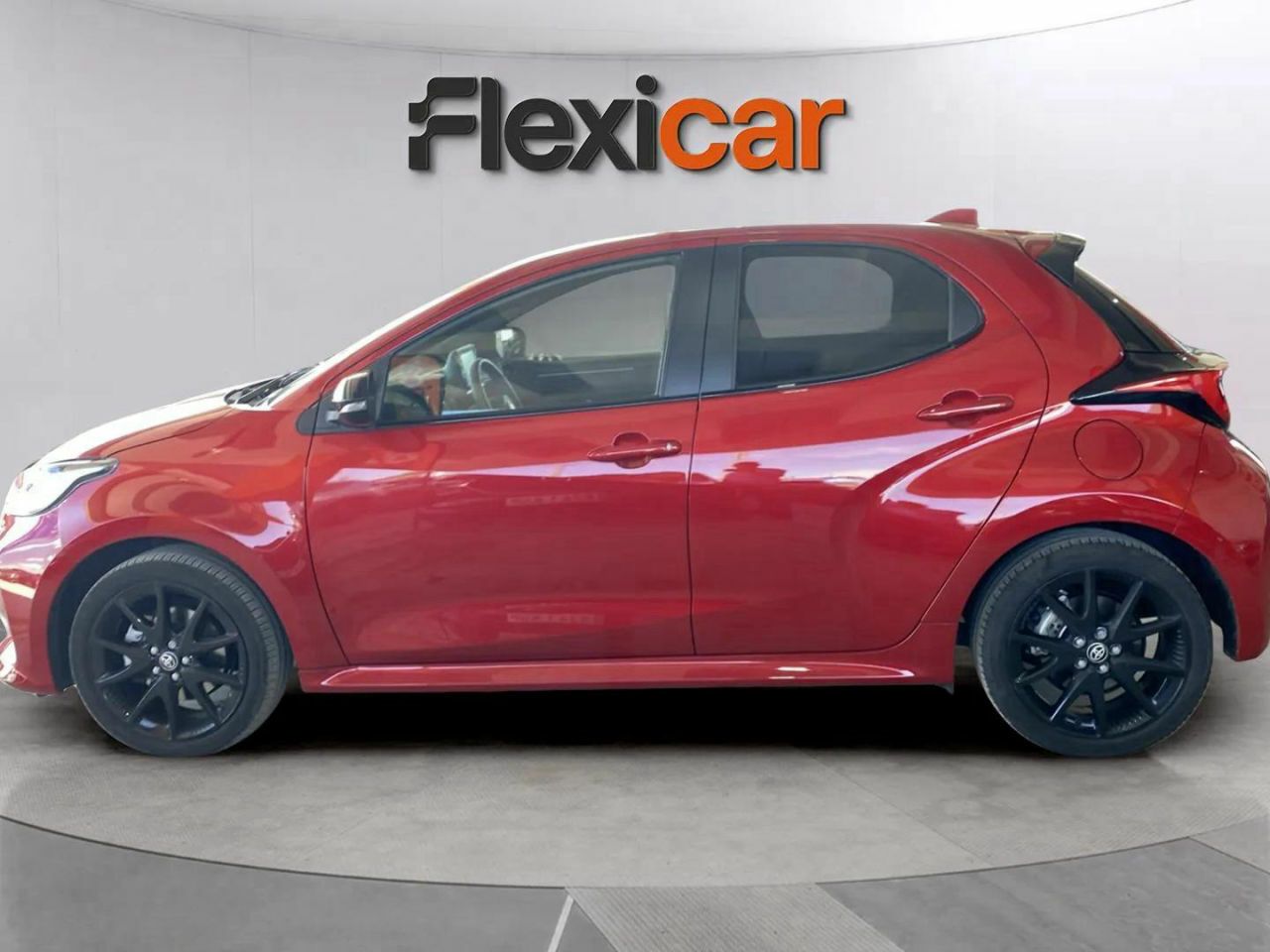 toyota yaris 2024 / foto grande (3)
