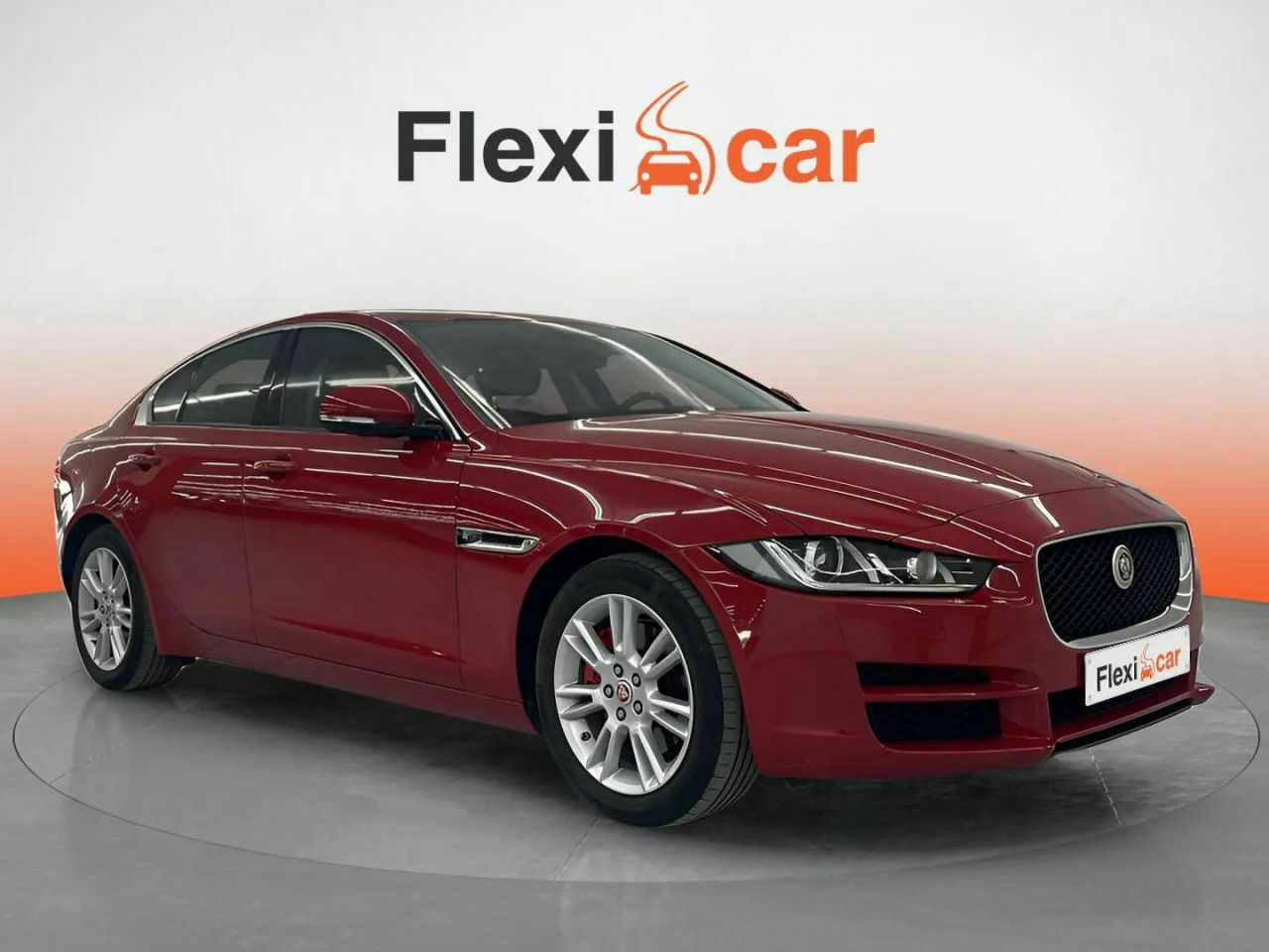 Foto jaguar xe 2019 /