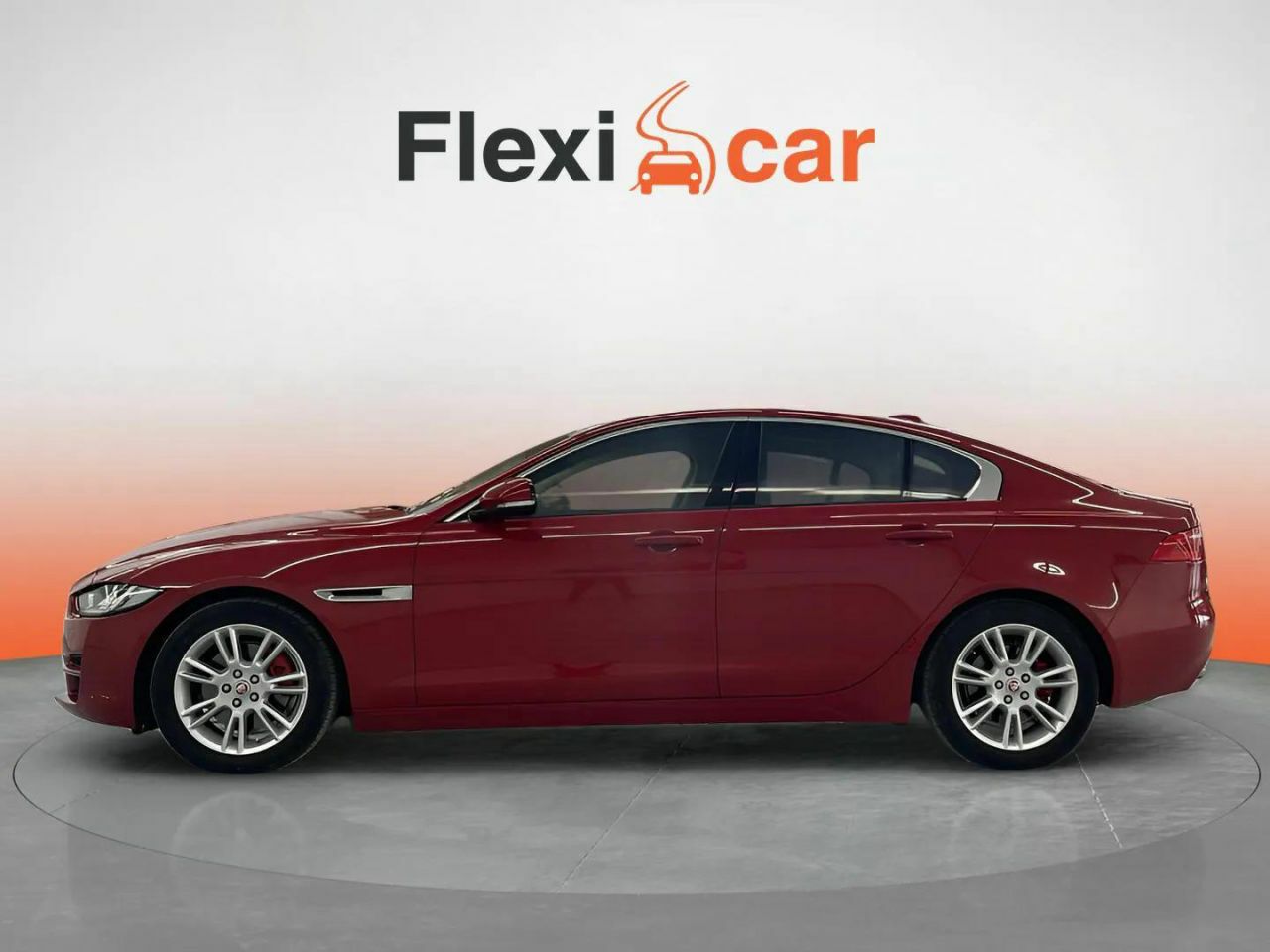 jaguar xe 2019 / foto grande (2)