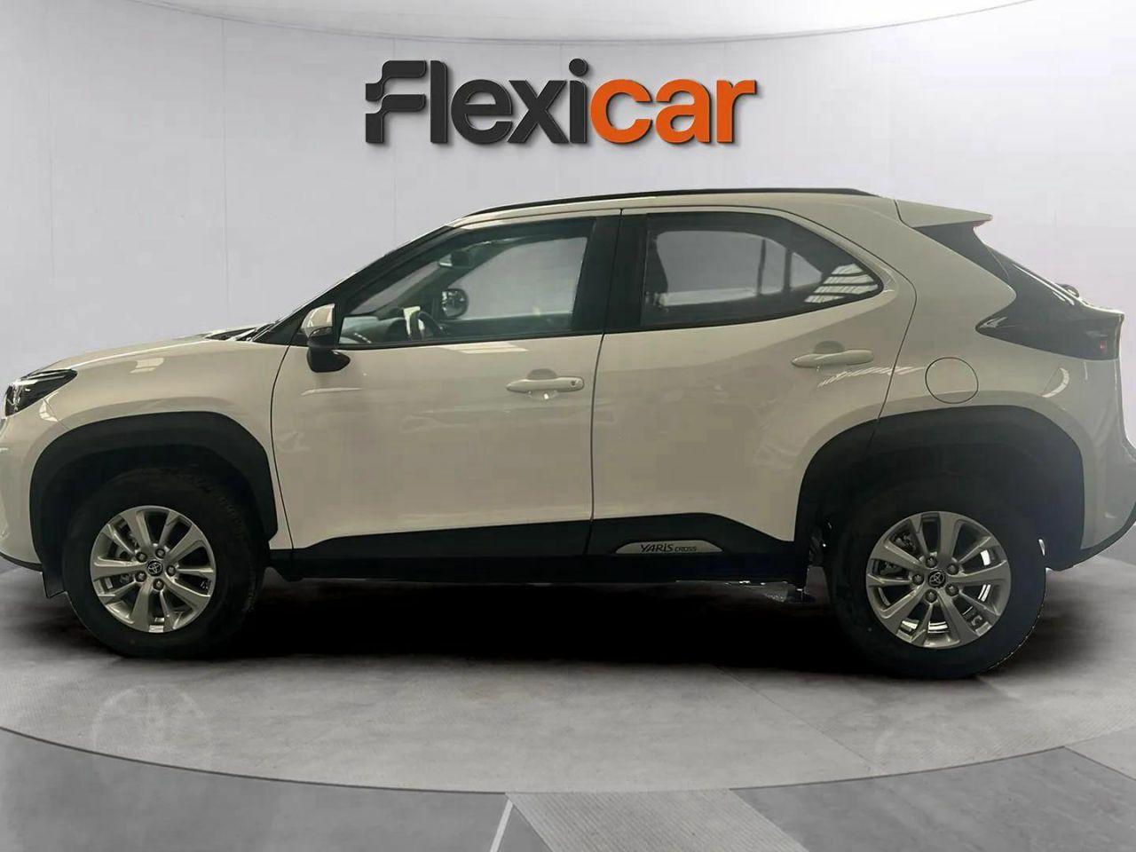 toyota yaris cross 2025 / foto grande (3)