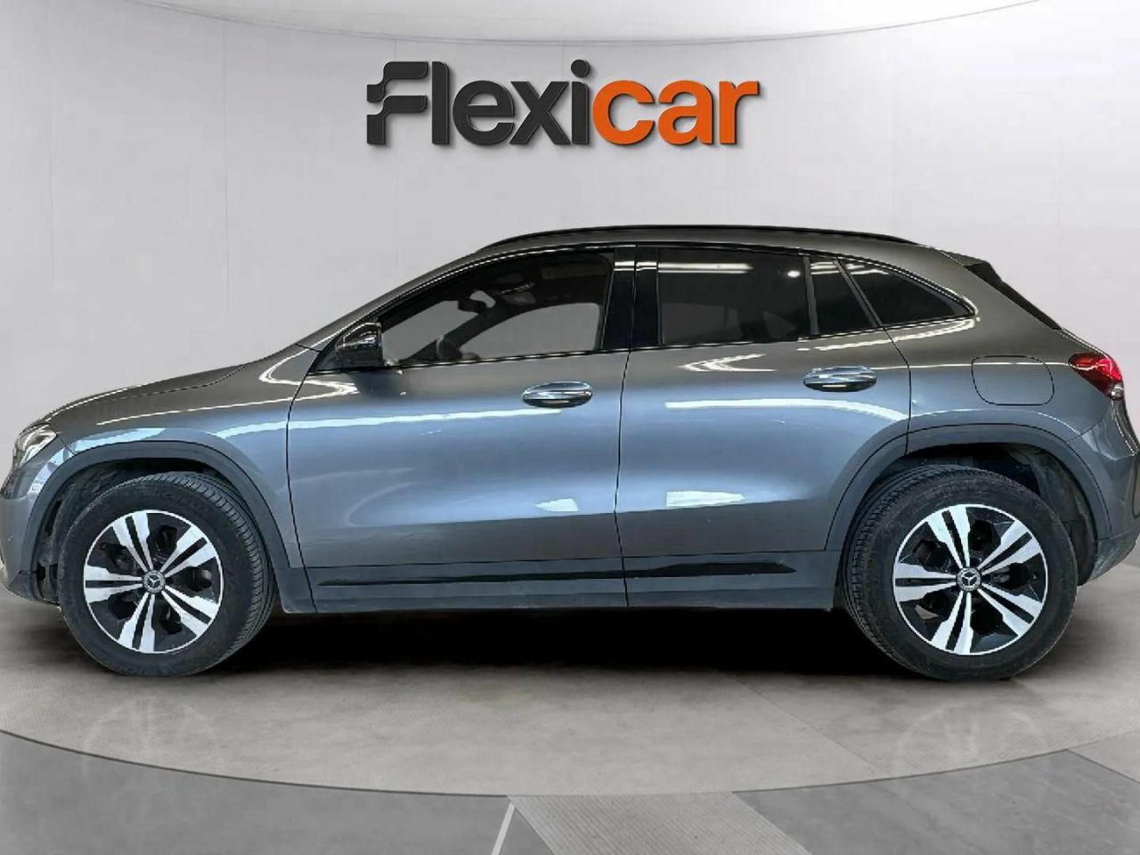 mercedes gla 2021 / foto grande (3)