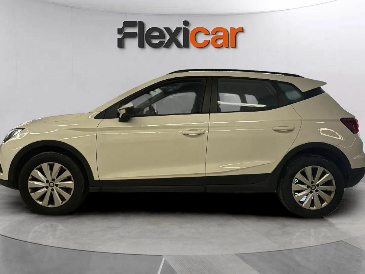 seat arona 2020 / foto grande (3)