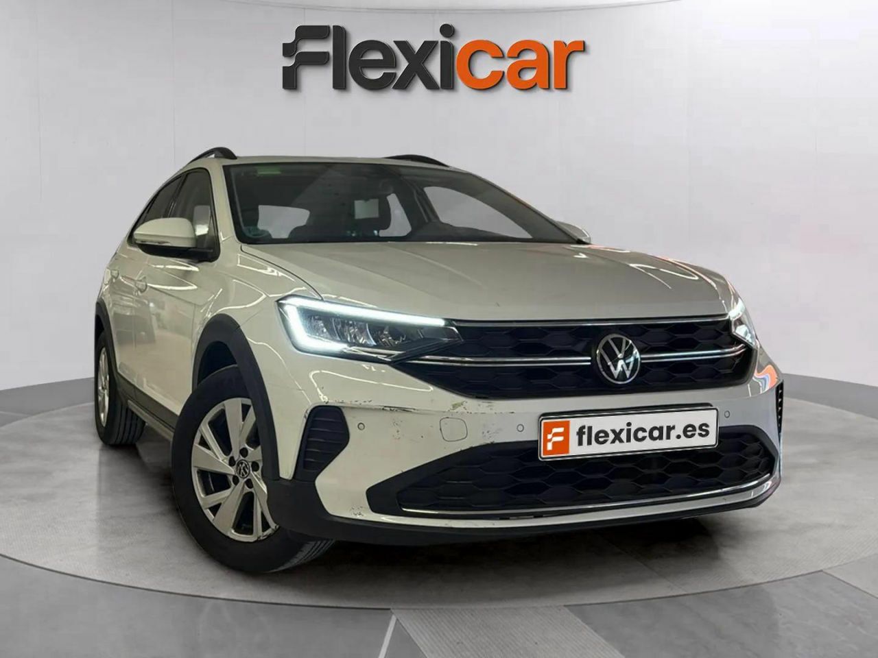 Foto volkswagen taigo 2022 /