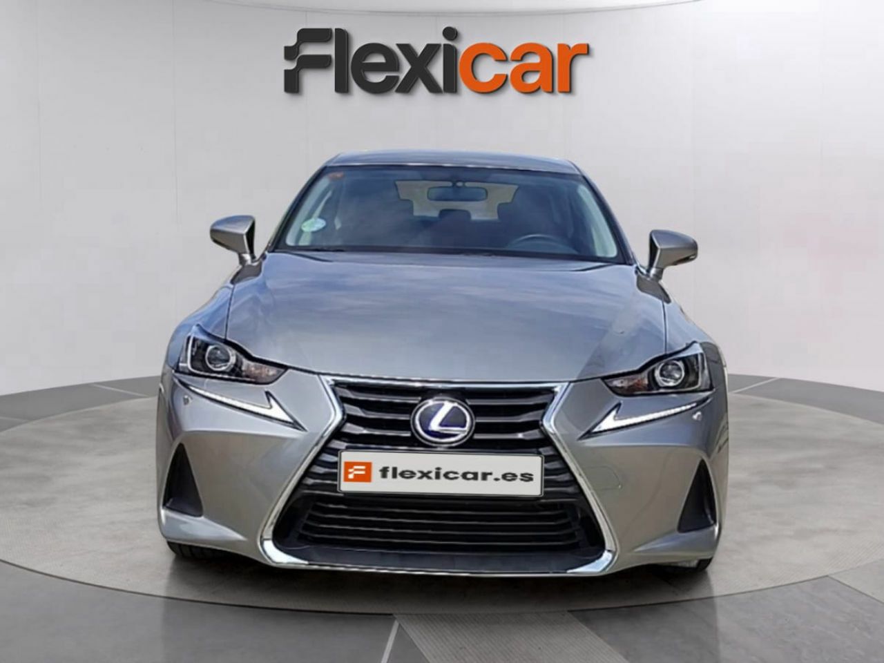 lexus is 2019 / foto grande (3)