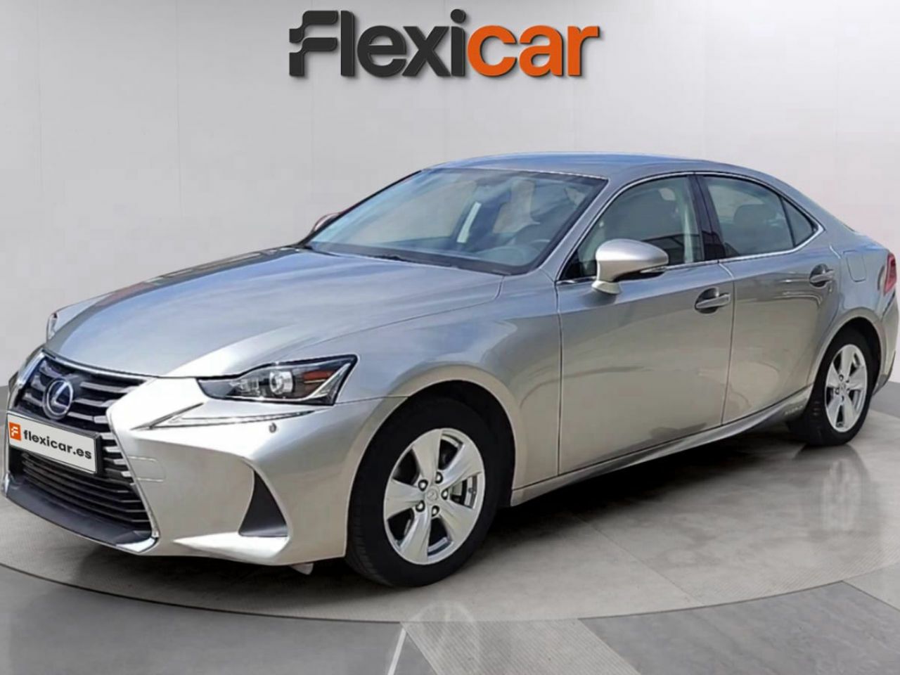 lexus is 2019 / foto grande (2)