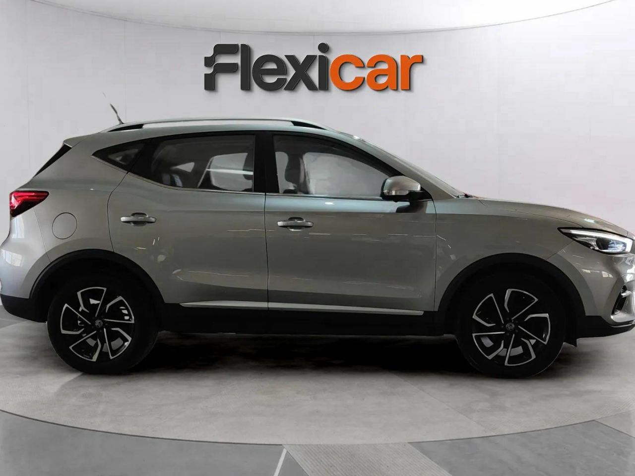 mg zs 2023 / foto grande (3)