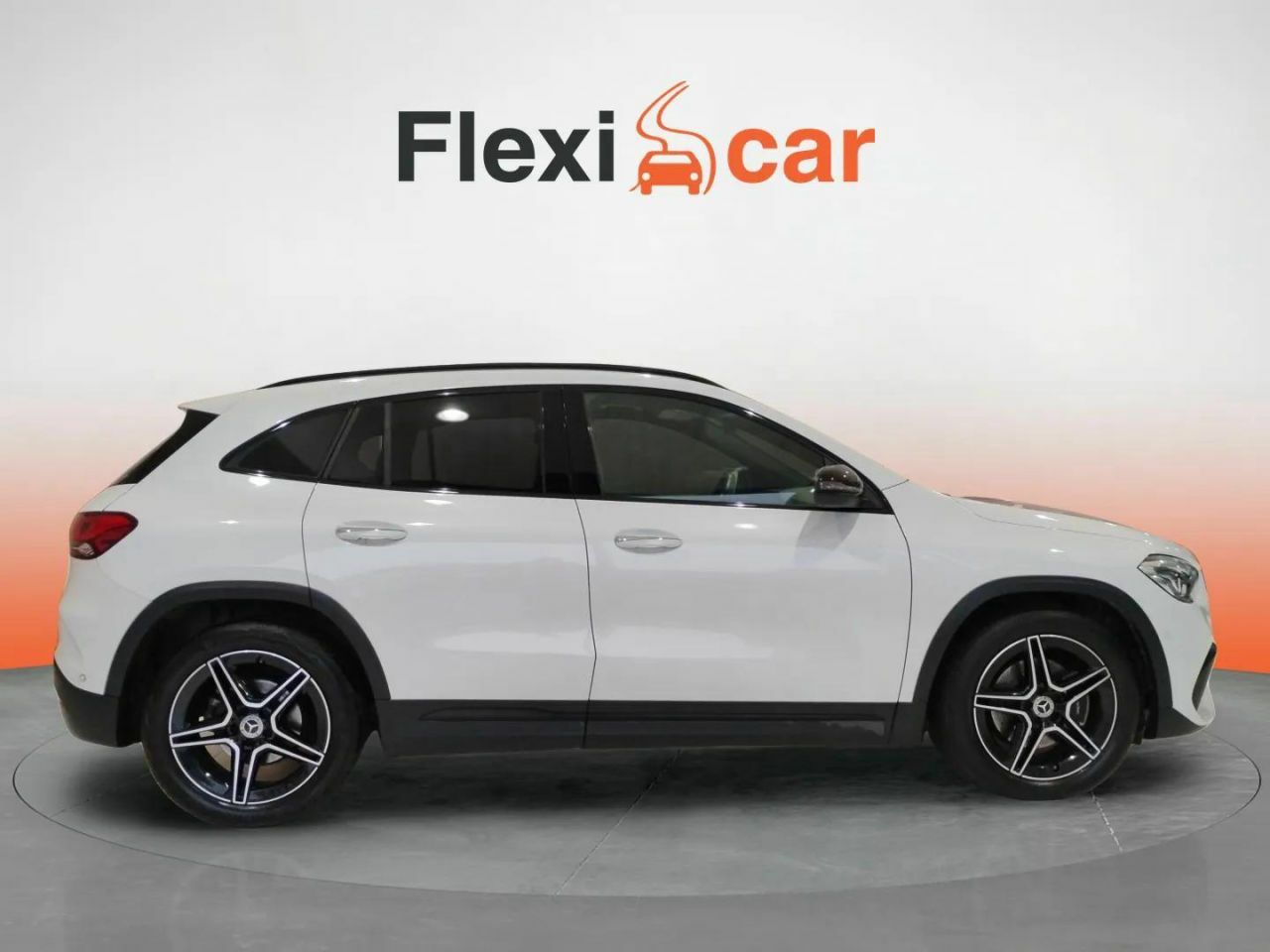 mercedes gla 2021 / foto grande (3)