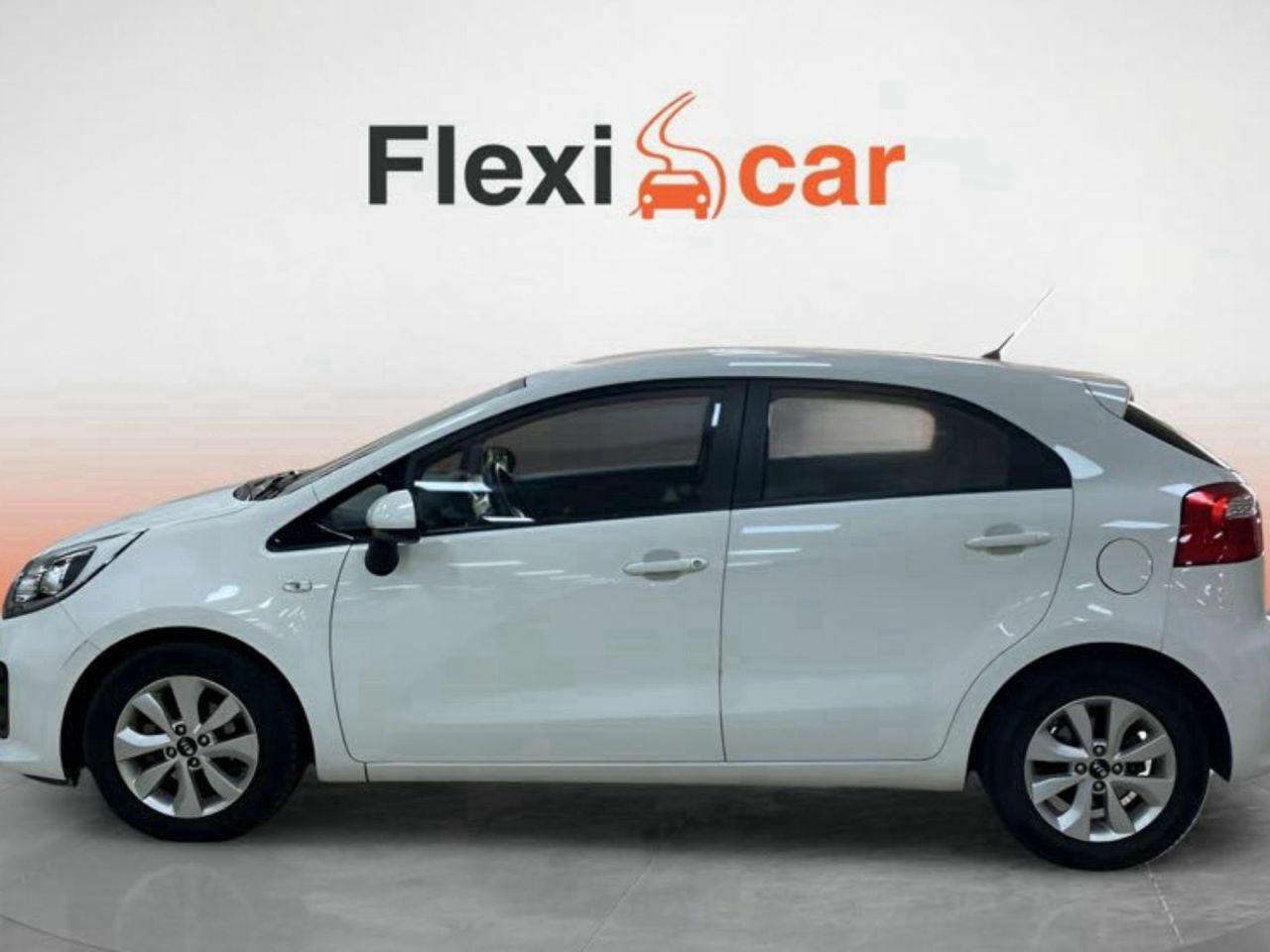 kia rio 2016 / foto grande (2)