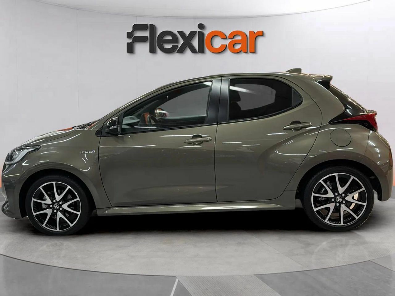 toyota yaris 2021 / foto grande (3)