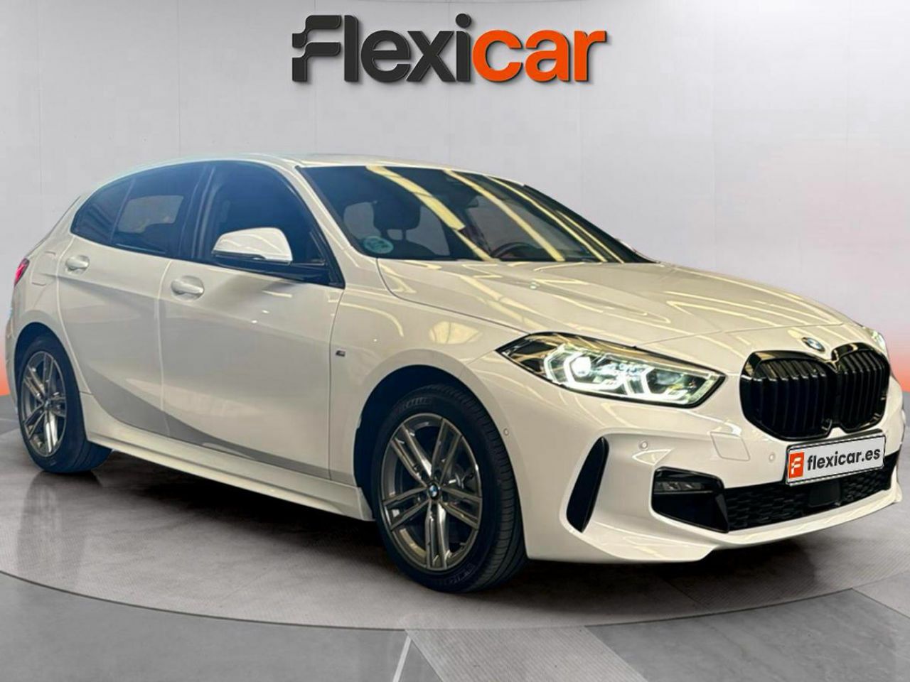 Gran nave  de segunda mano - bmw serie 1 2024 /