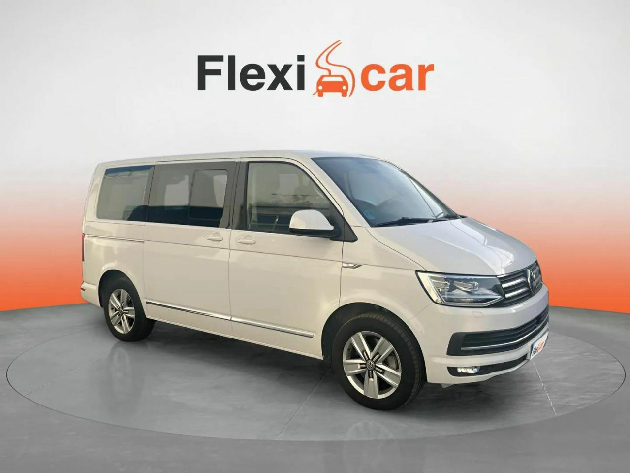 Volkswagen multivan negro con climatizador  de segunda mano - volkswagen multivan 2019 /