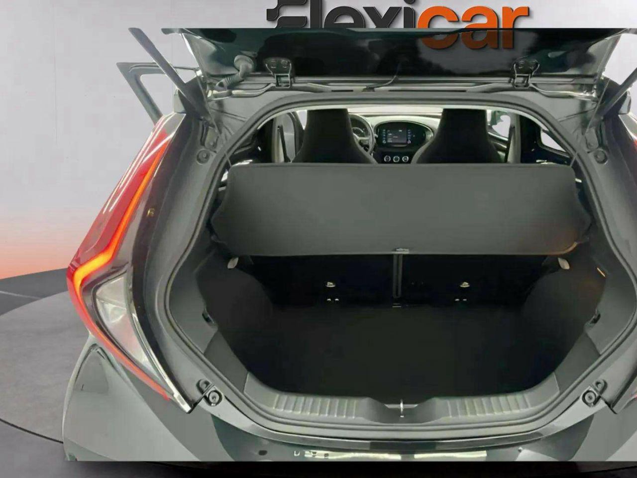 toyota aygo 2023 / foto grande (3)