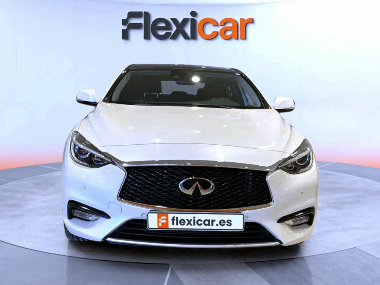 infiniti q30 2016 / foto grande (2)