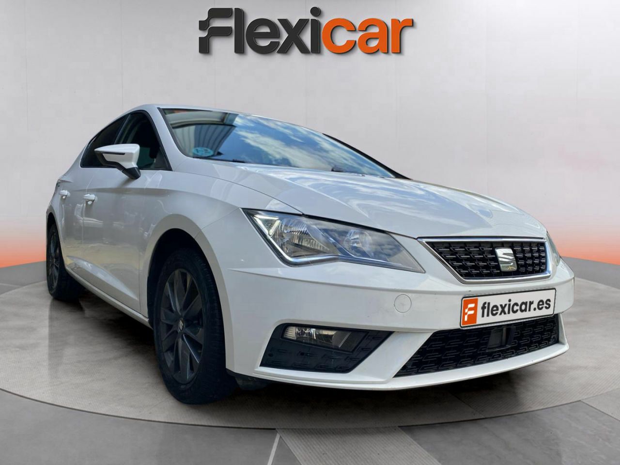 Seat ibiza blanco nevada  de segunda mano - seat leon 2019 /