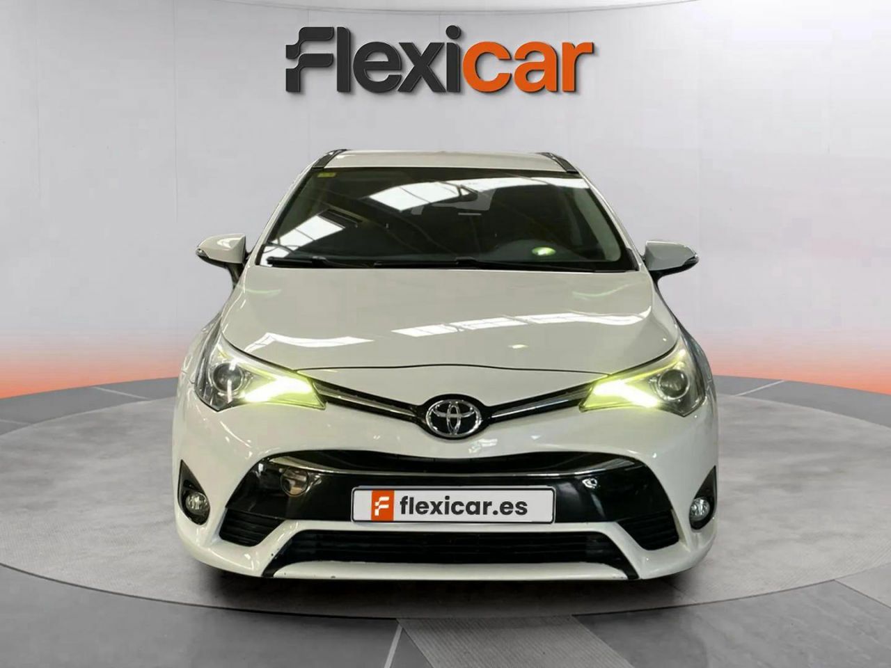toyota avensis 2017 / foto grande (2)