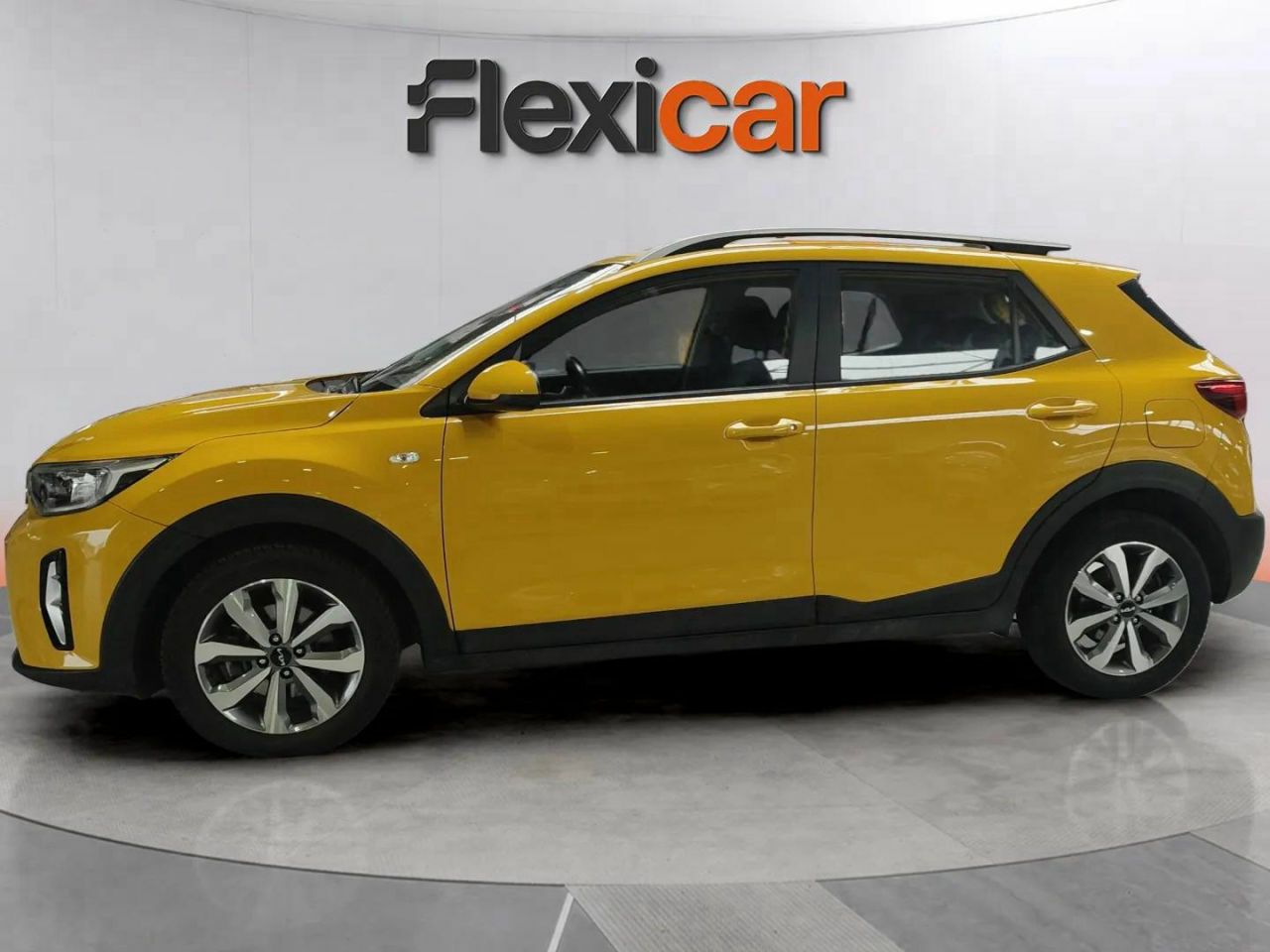 kia stonic 2023 / foto grande (3)