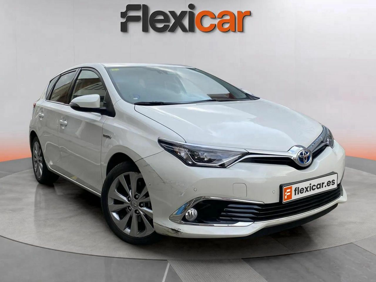 Toyota aygo 2015 5 puertas  de segunda mano - toyota auris 2018 /