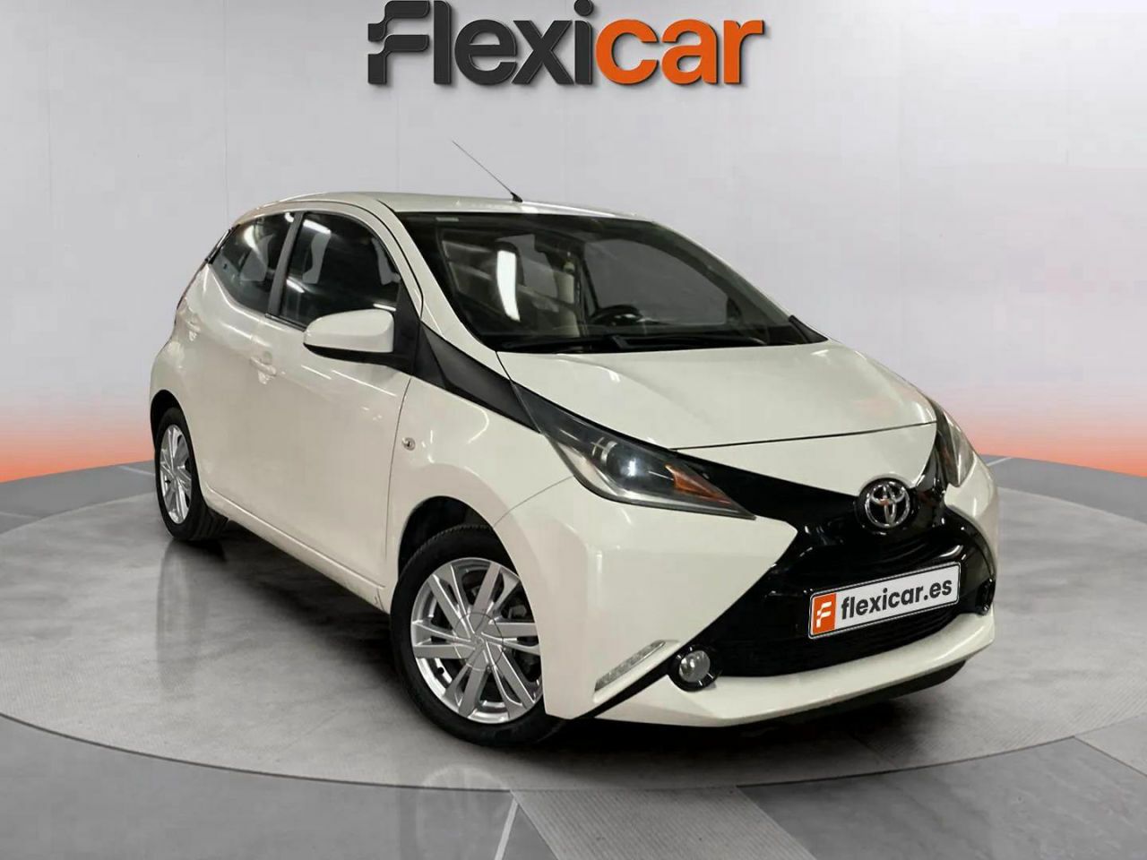 Toyota rav 4 2015  de segunda mano - toyota aygo 2017 /