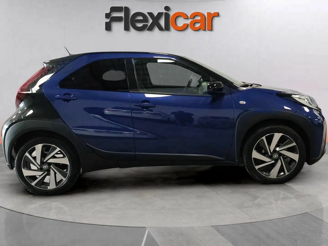 toyota aygo 2024 / foto grande (2)