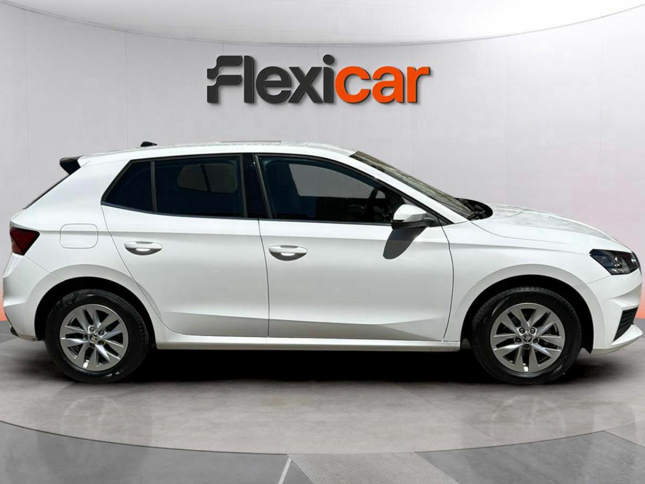 skoda fabia 2022 / foto grande (2)