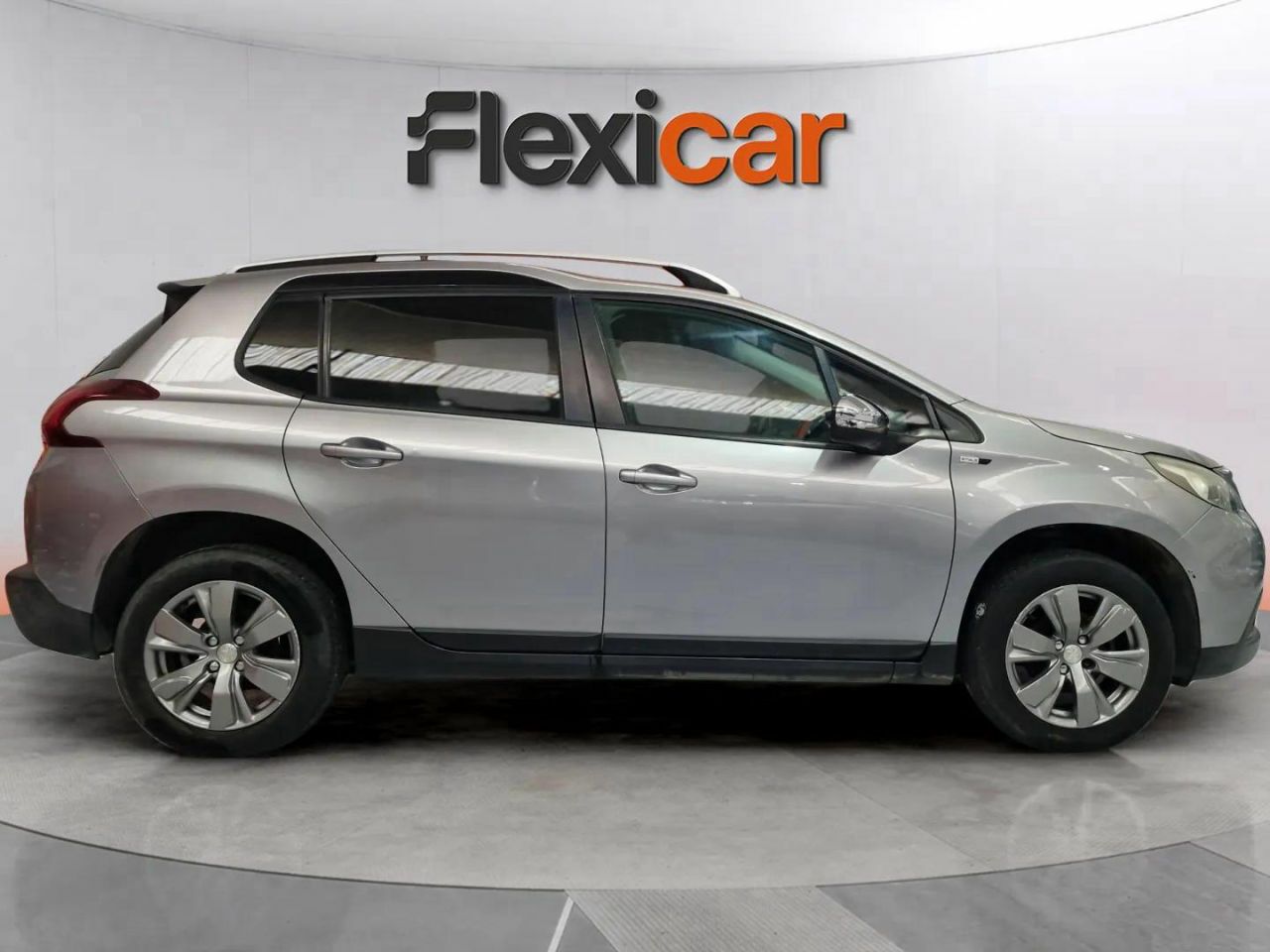 peugeot 2008 2017 / foto grande (3)