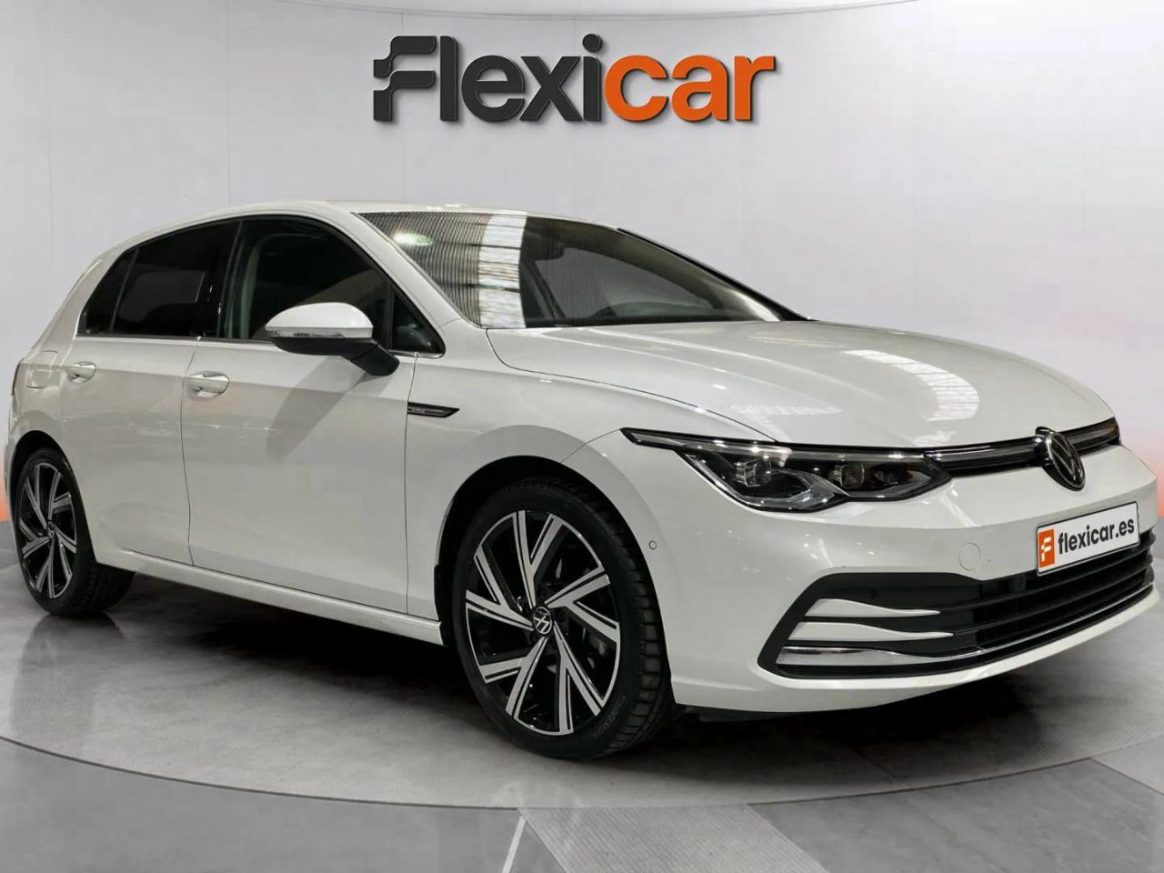 Foto volkswagen golf 2023 /