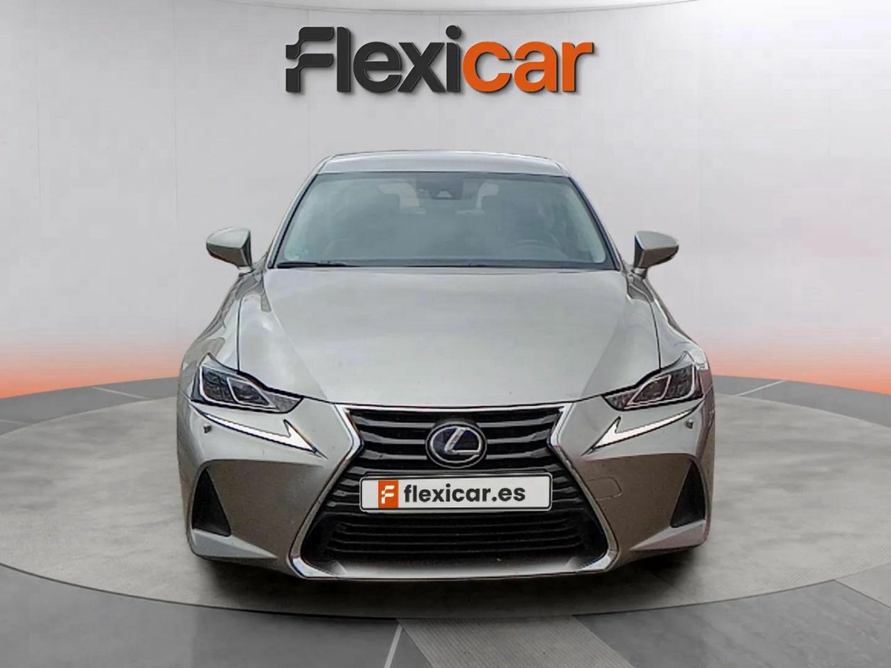 lexus is 2017 / foto grande (2)