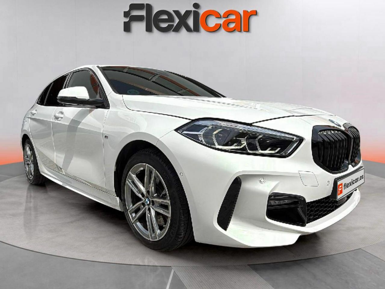 Foto bmw serie 1 2024 /