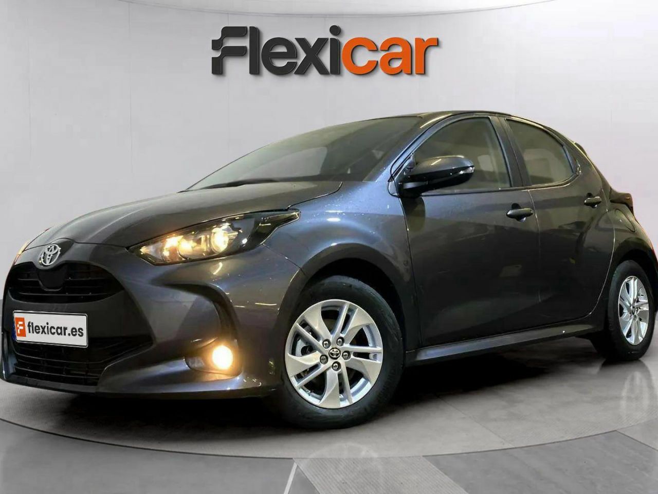 toyota yaris 2024 / foto grande (3)