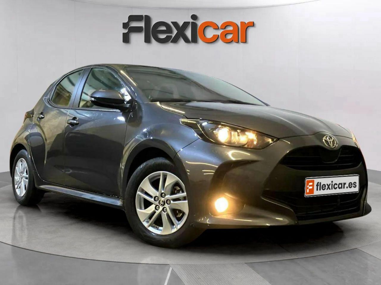 Foto toyota yaris 2024 /
