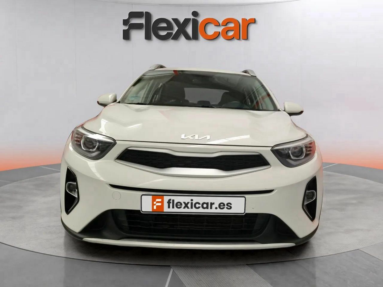 kia stonic 2022 / foto grande (2)