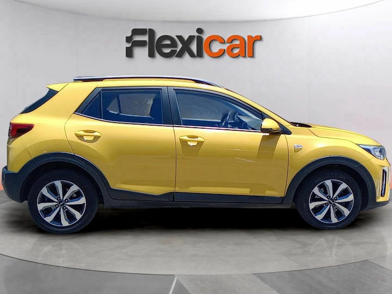 kia stonic 2022 / foto grande (3)